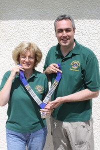 Anita Drago handing over the chain of office to Nigel Coward